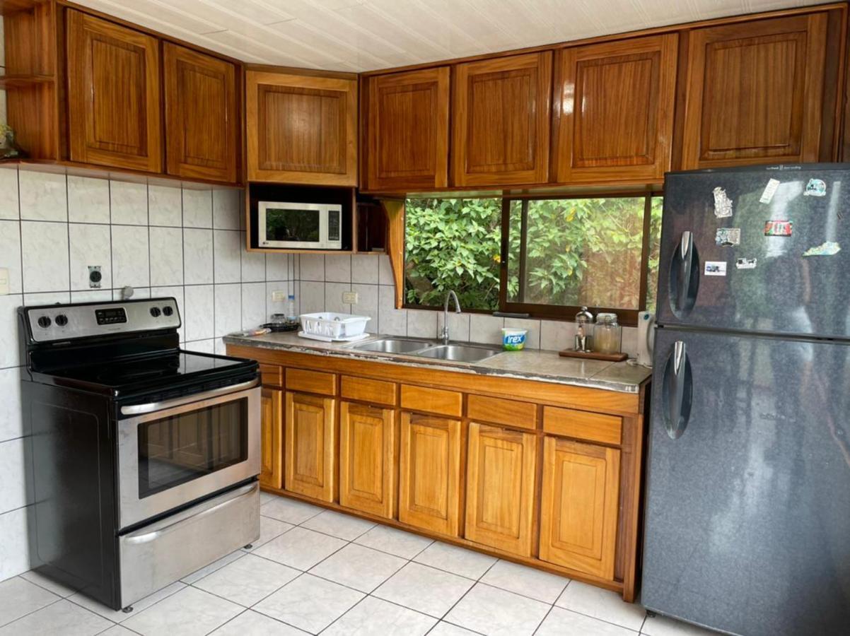 La Casa Bonita Apartment Monteverde Bagian luar foto